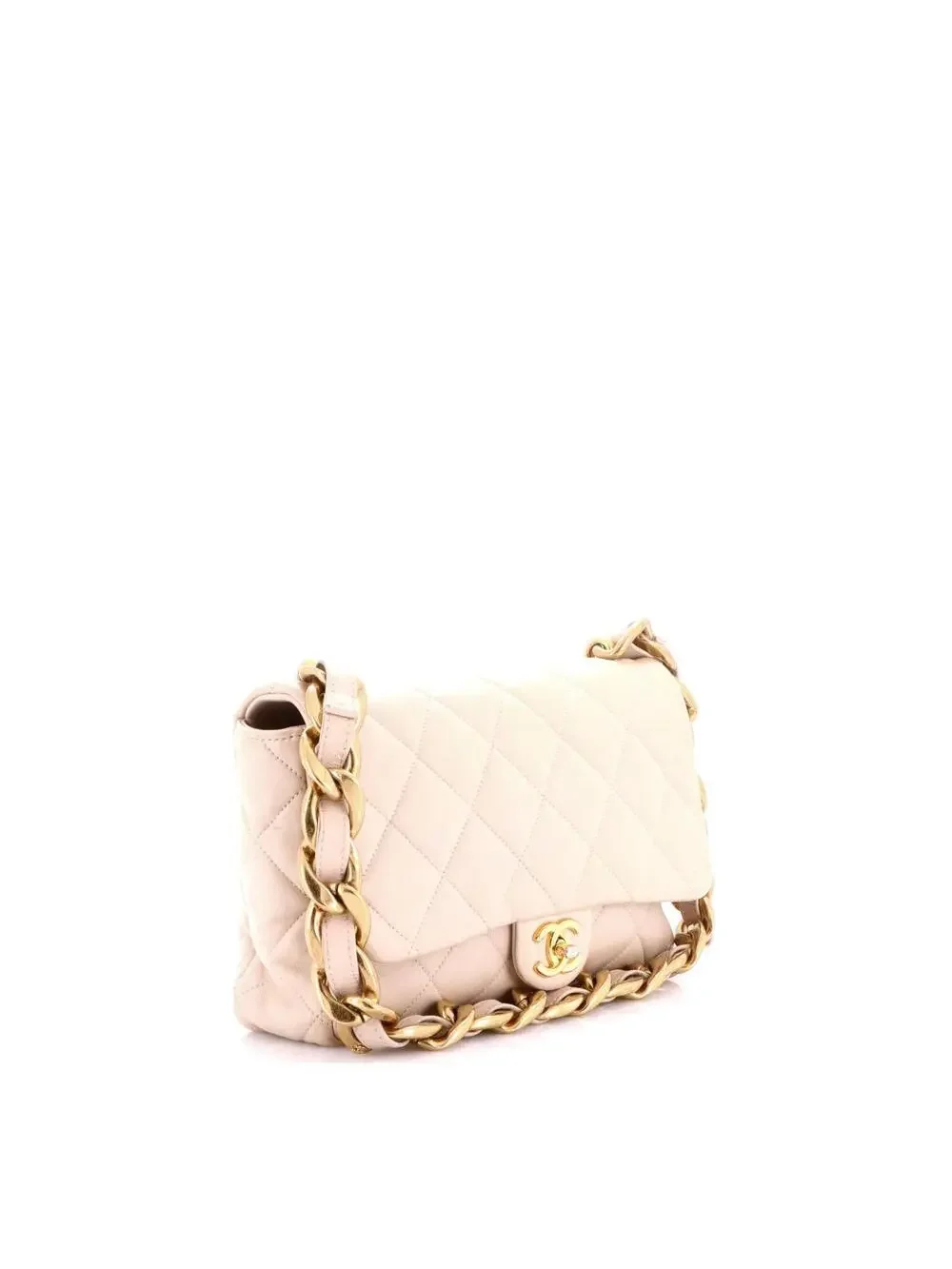 CHANEL elevate your